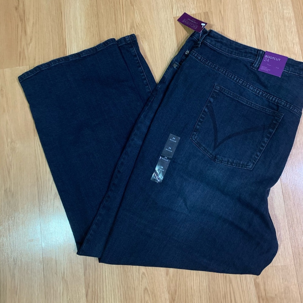NWT Lane Bryant boot cut jeans. Size 24.